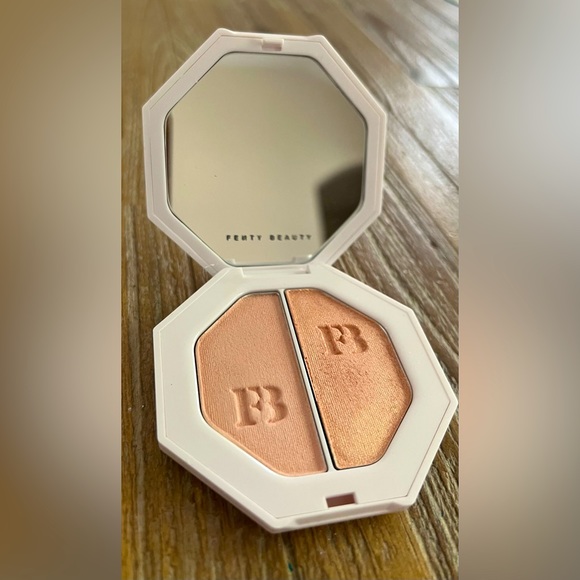 Fenty Beauty Killawatt Highlighter Duo in Mean Money and Hustla Baby | swatched - Picture 1 of 4